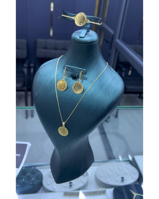 طقم فضة مشللة بالذهب